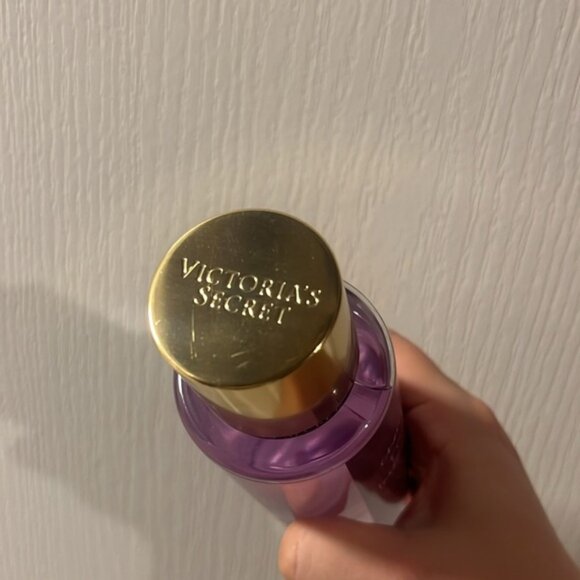 Victorias Secret Love Spell body Mist 250ml New - Picture 5 of 5